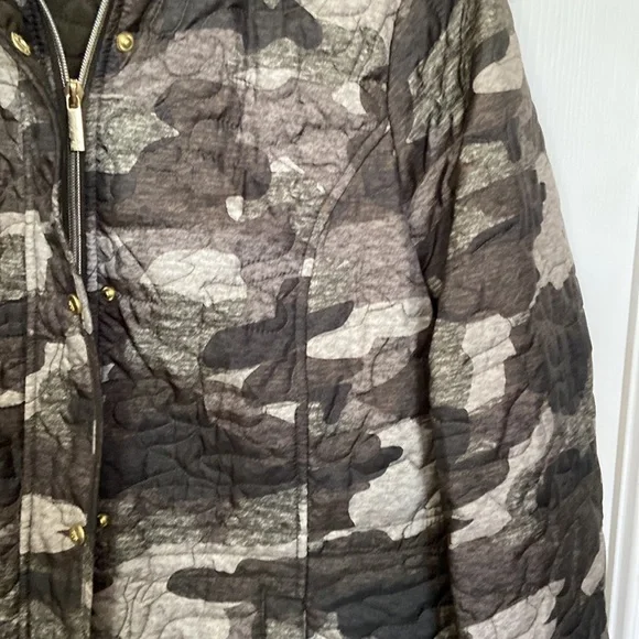 ISAAC MIZRAHI LIVE Green Camo Print Quilted Long Sleeve Zipper Front Jacket XS - Picture 6 of 13